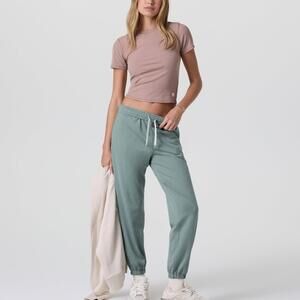 NWT Vuori Boyfriend Jogger Women’s Small Athleisure Size Pistachio Heather Green